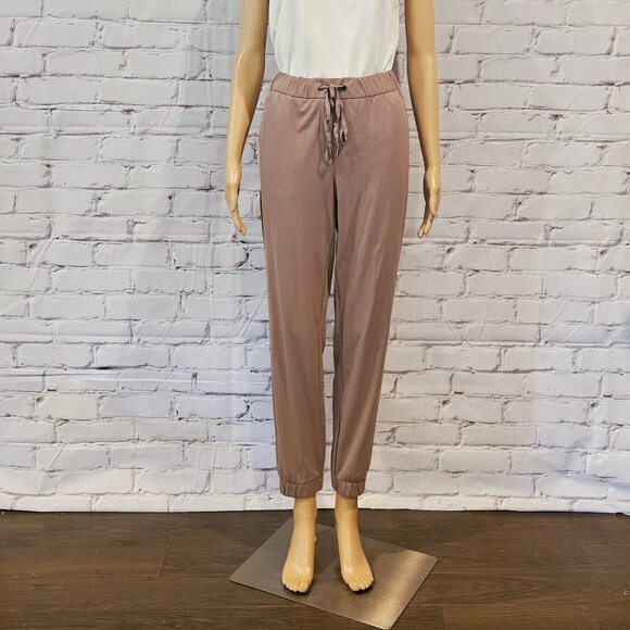 RW&Co. , 4-Way stretch jogger ankle pant in walnut colour - Picture 8 of 13
